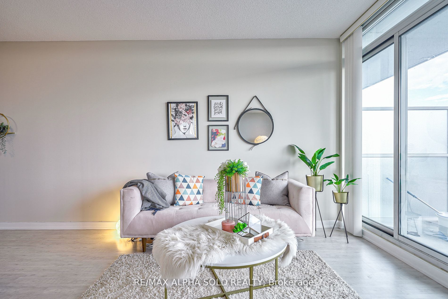 33 Singer Court, #3111
