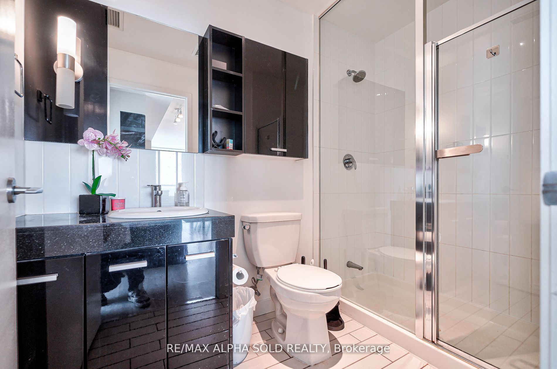 33 Singer Court, #3111