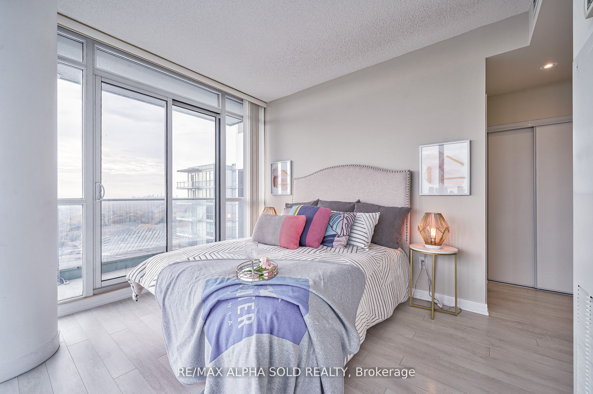 33 Singer Court, #3111