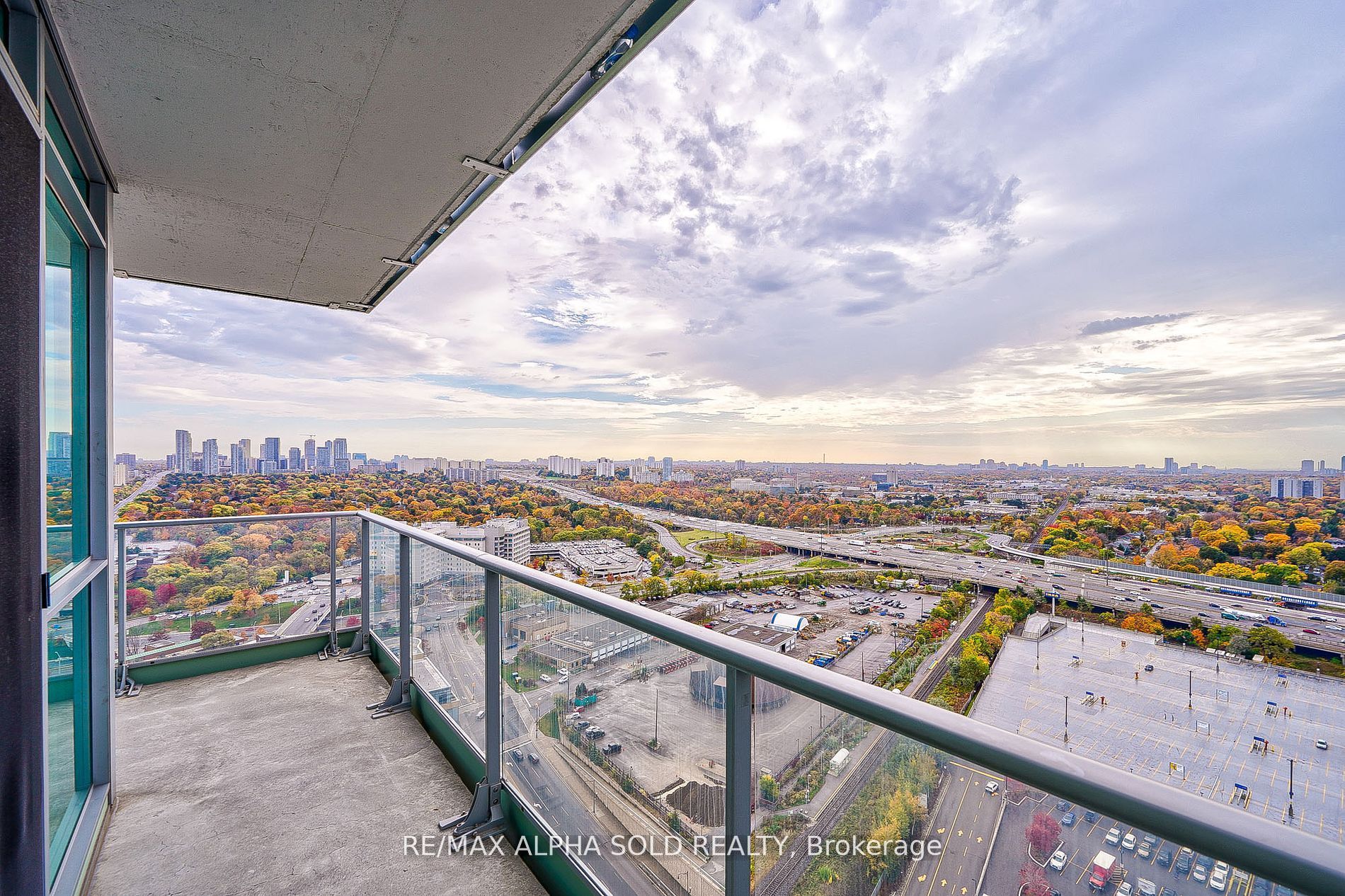 33 Singer Court, #3111