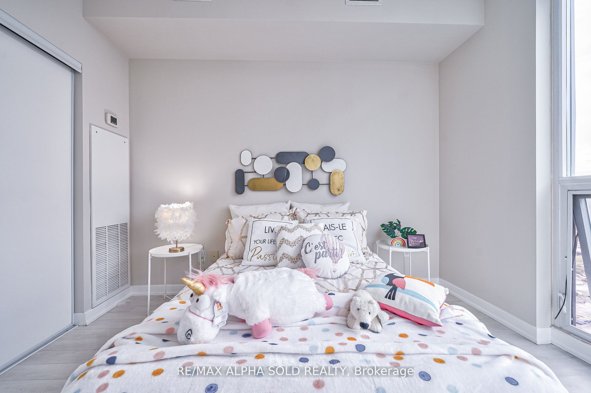 33 Singer Court, #3111