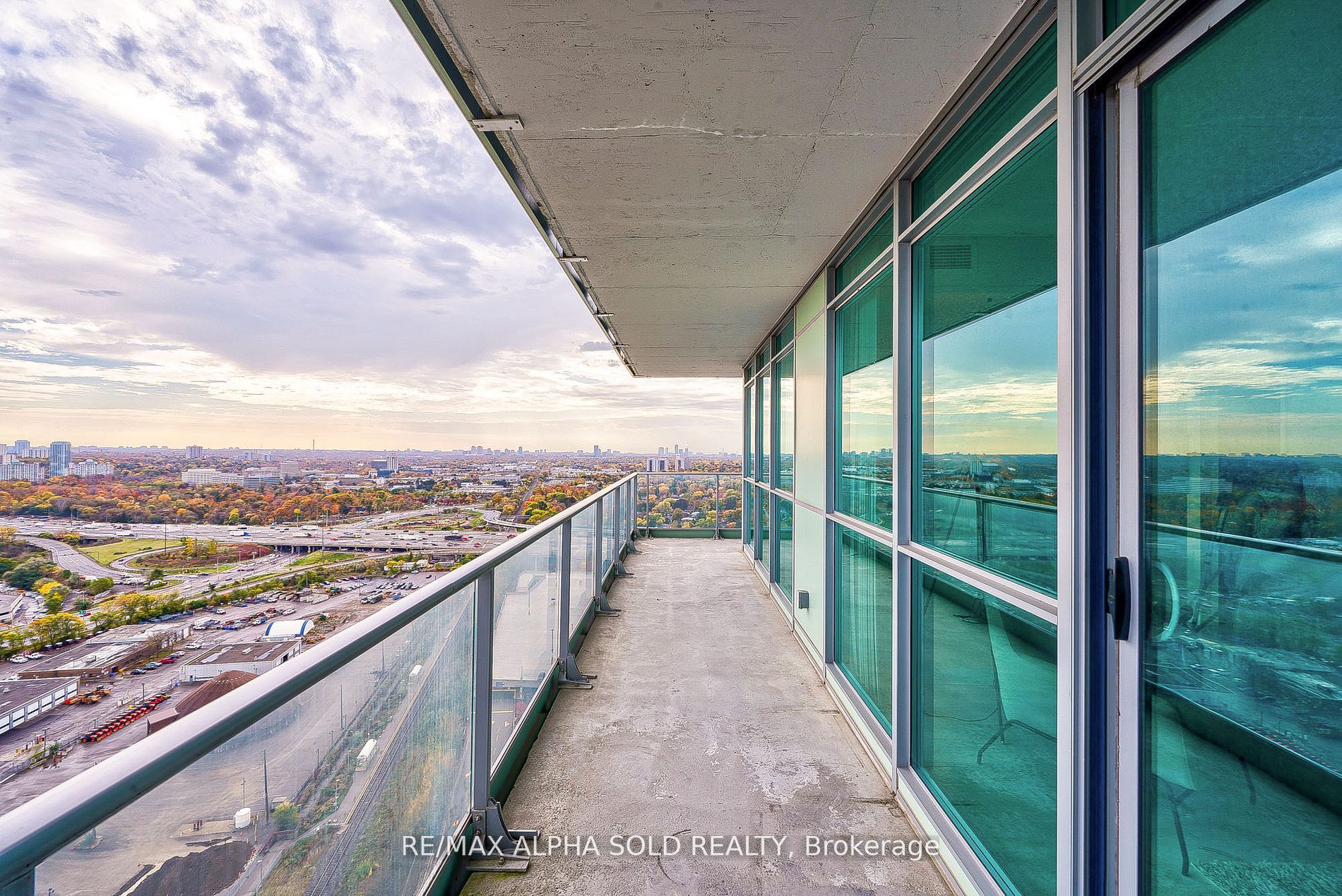 33 Singer Court, #3111