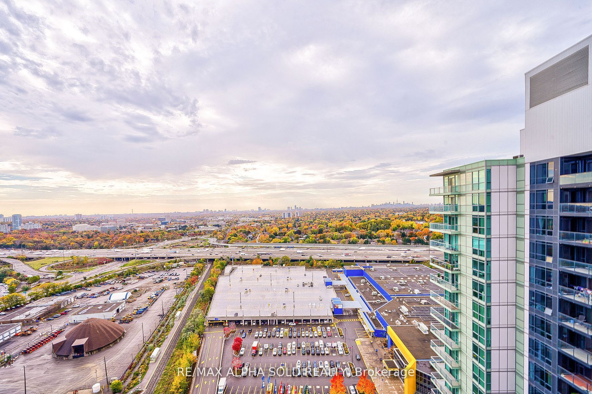 33 Singer Court, #3111