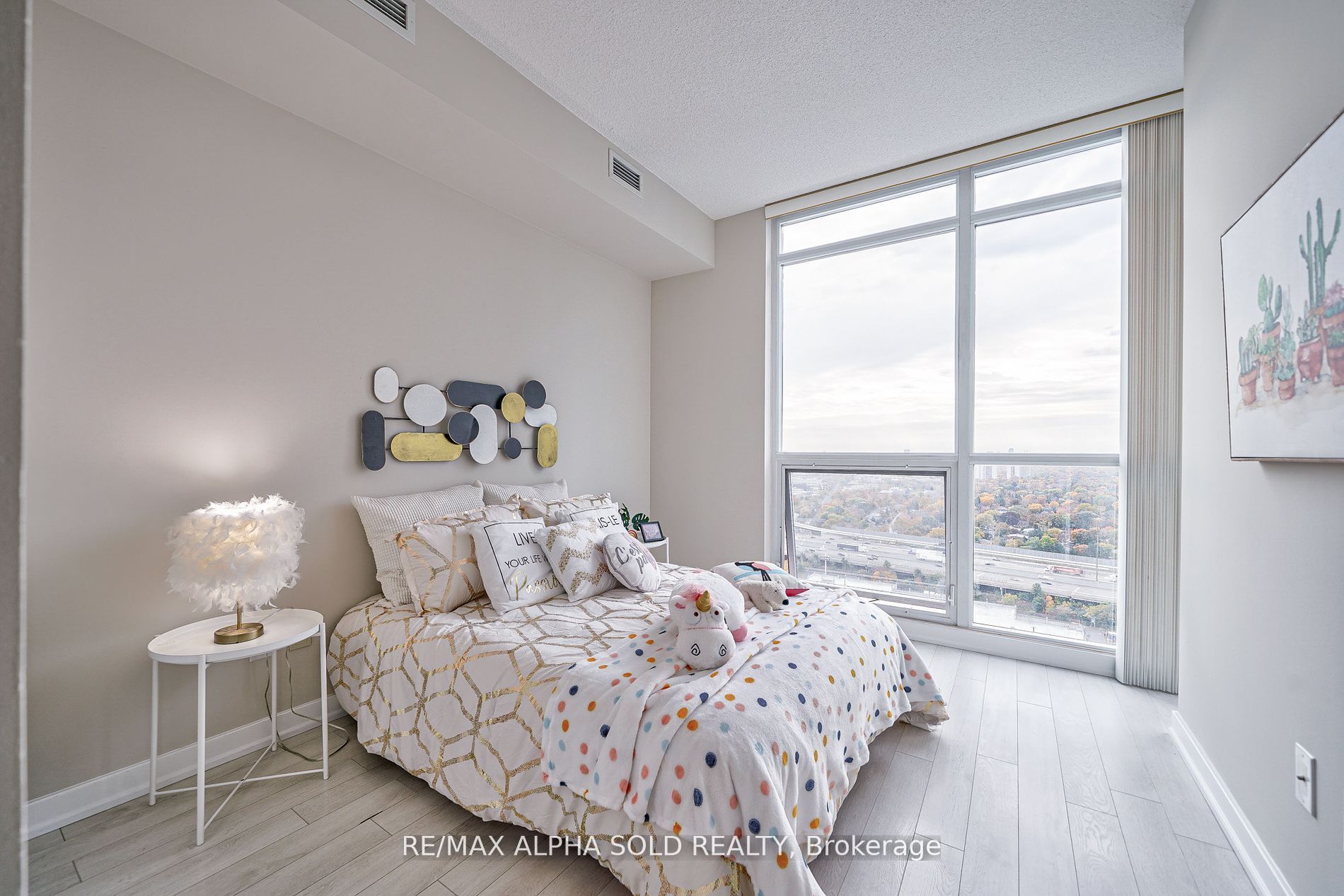 33 Singer Court, #3111