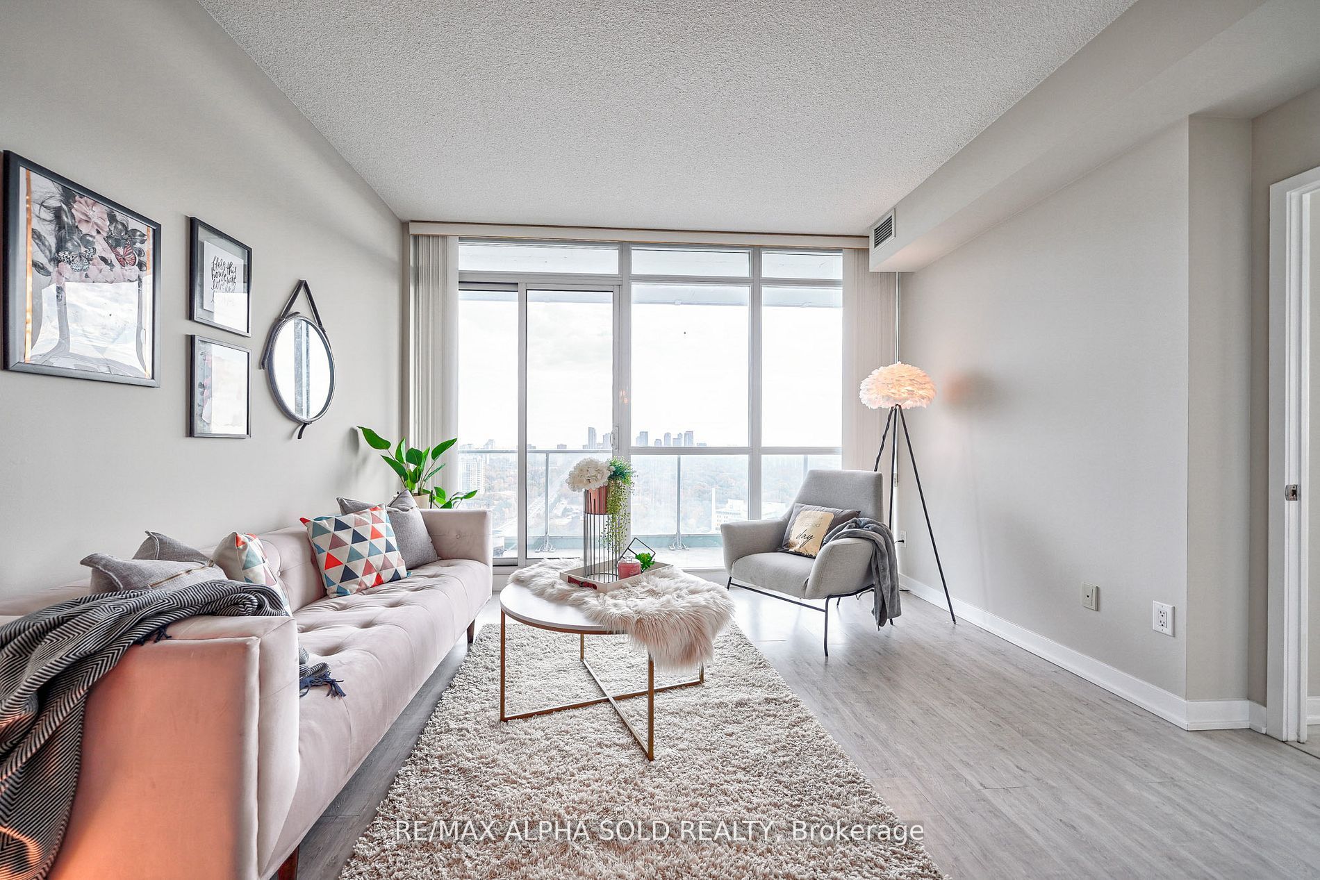 33 Singer Court, #3111
