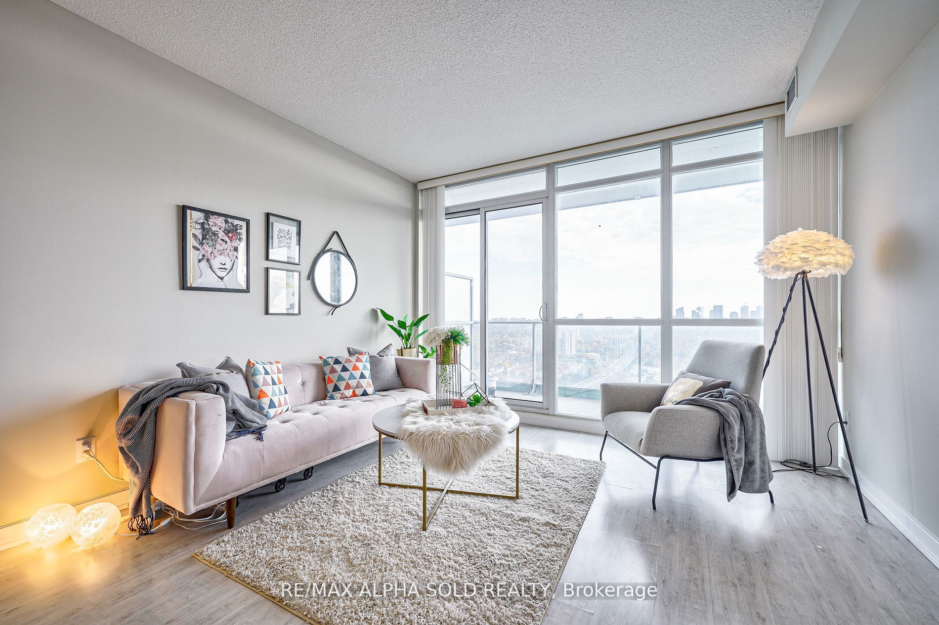 33 Singer Court, #3111