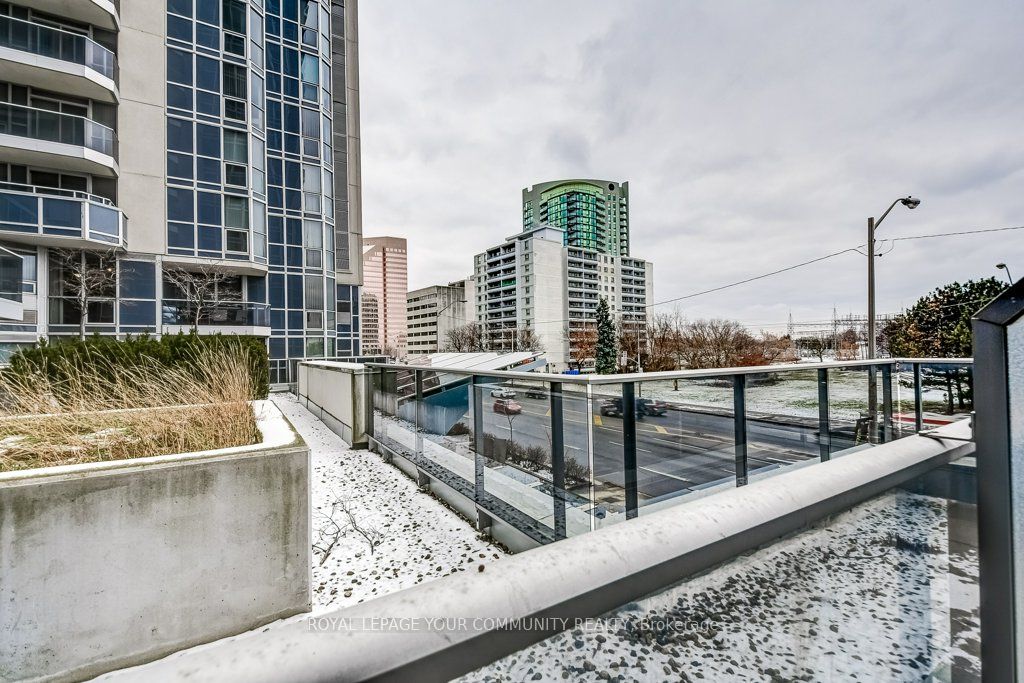 5793 Yonge St, #211