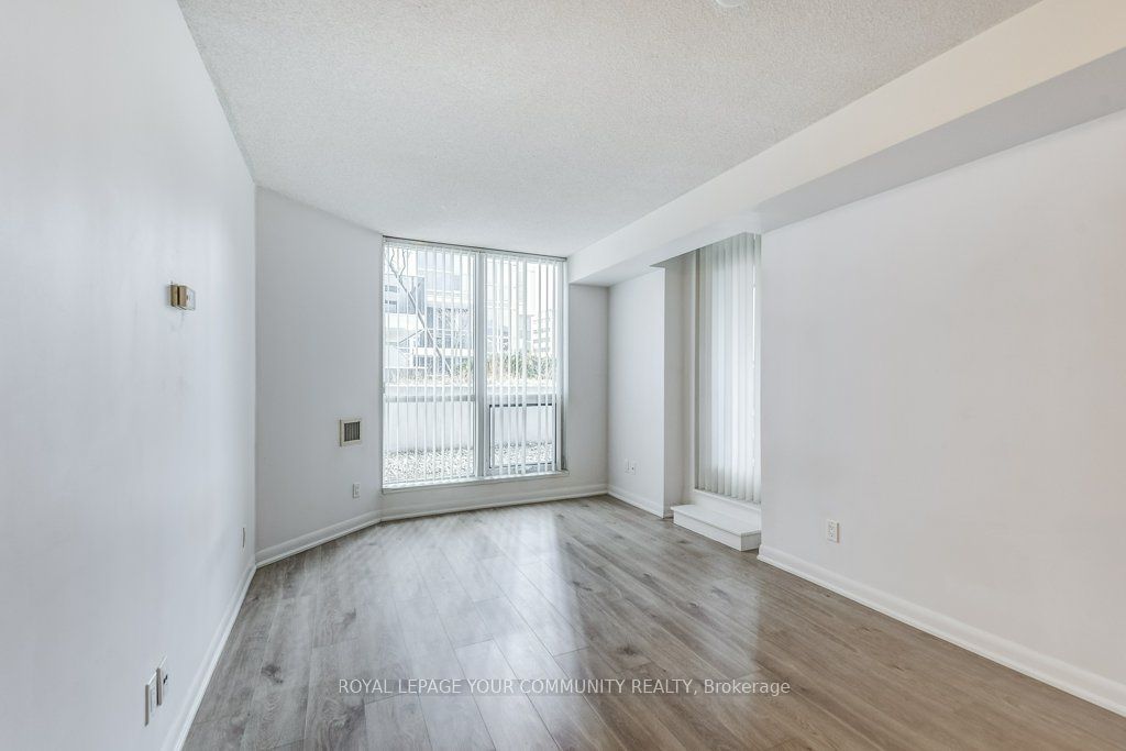 5793 Yonge St, #211