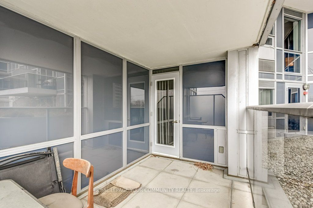 5793 Yonge St, #211