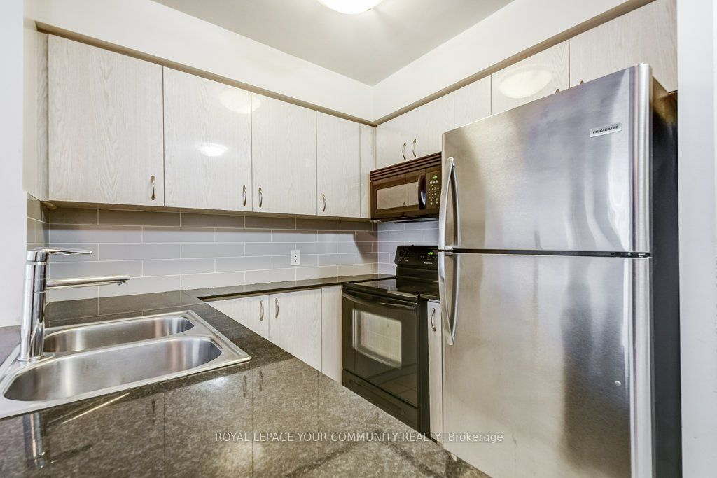 5793 Yonge St, #211