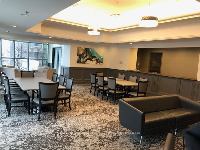 33 Empress Avenue, #2715
