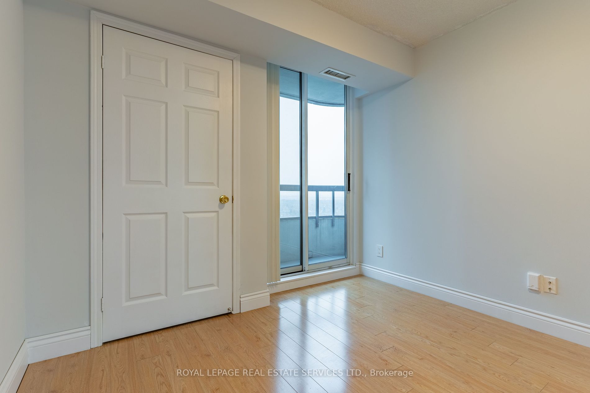 33 Empress Avenue, #2715