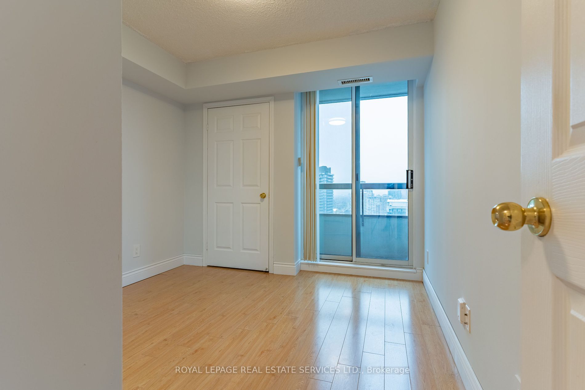 33 Empress Avenue, #2715