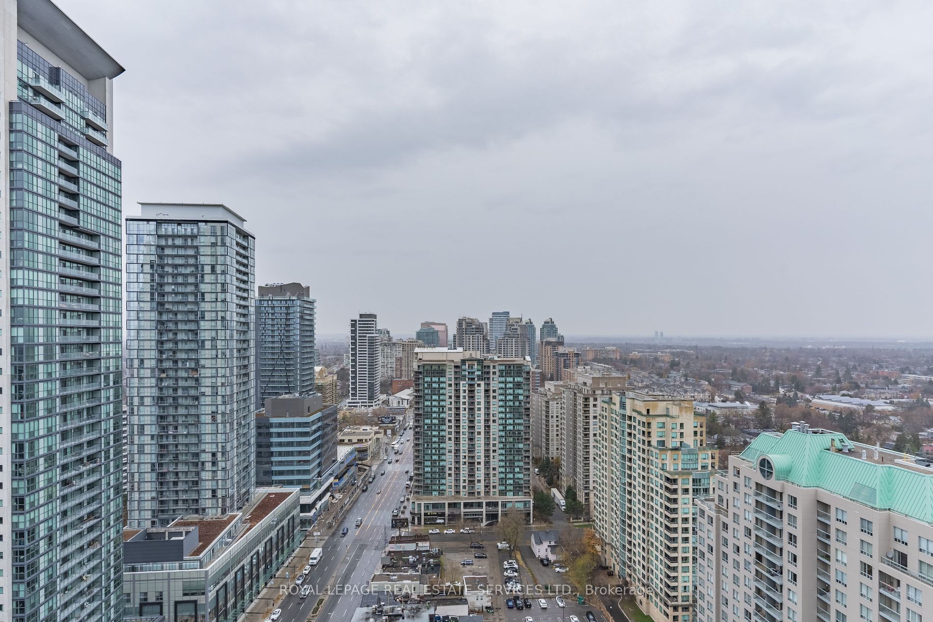 33 Empress Avenue, #2715