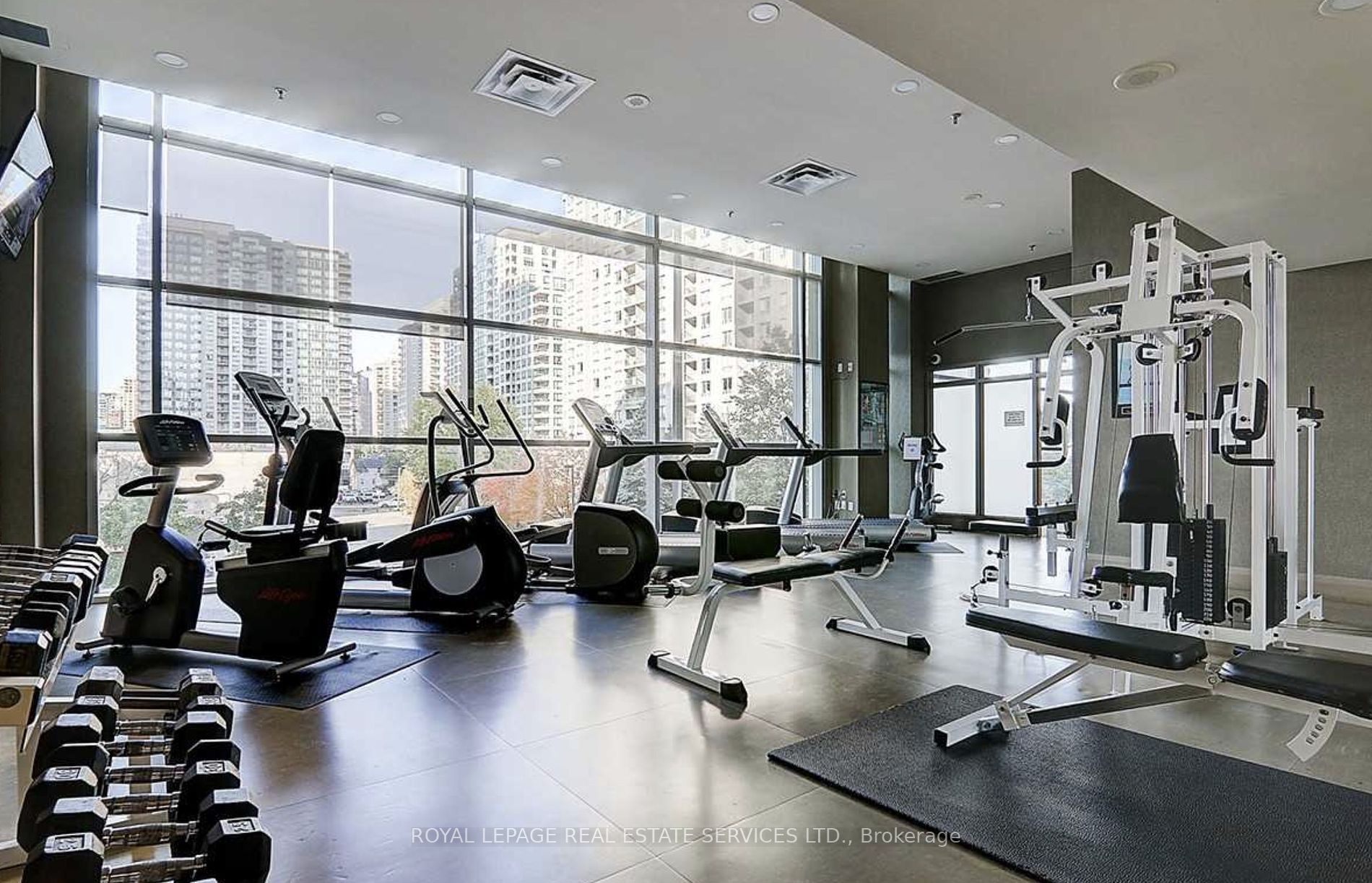 33 Empress Avenue, #2715