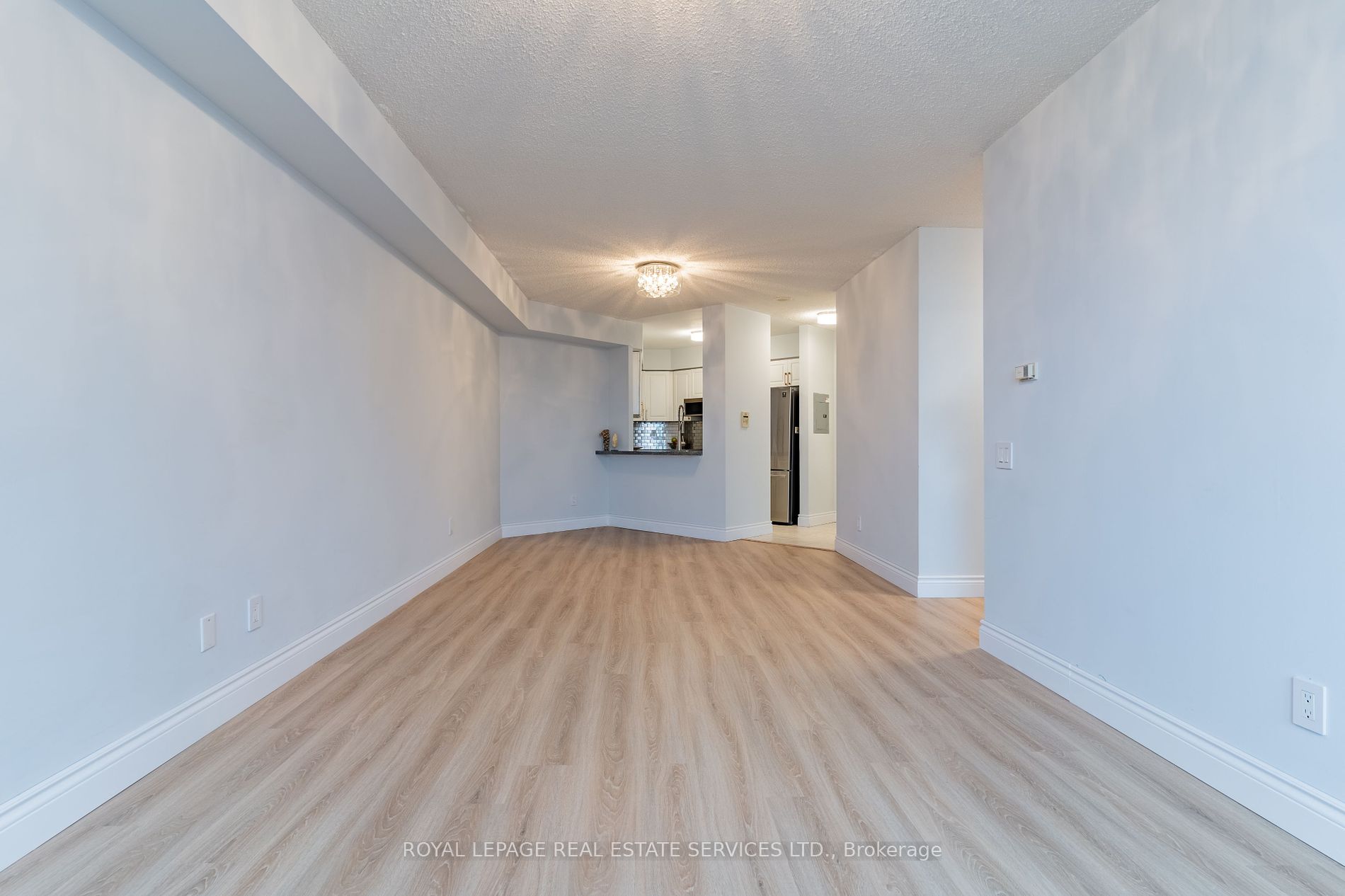 33 Empress Avenue, #2715