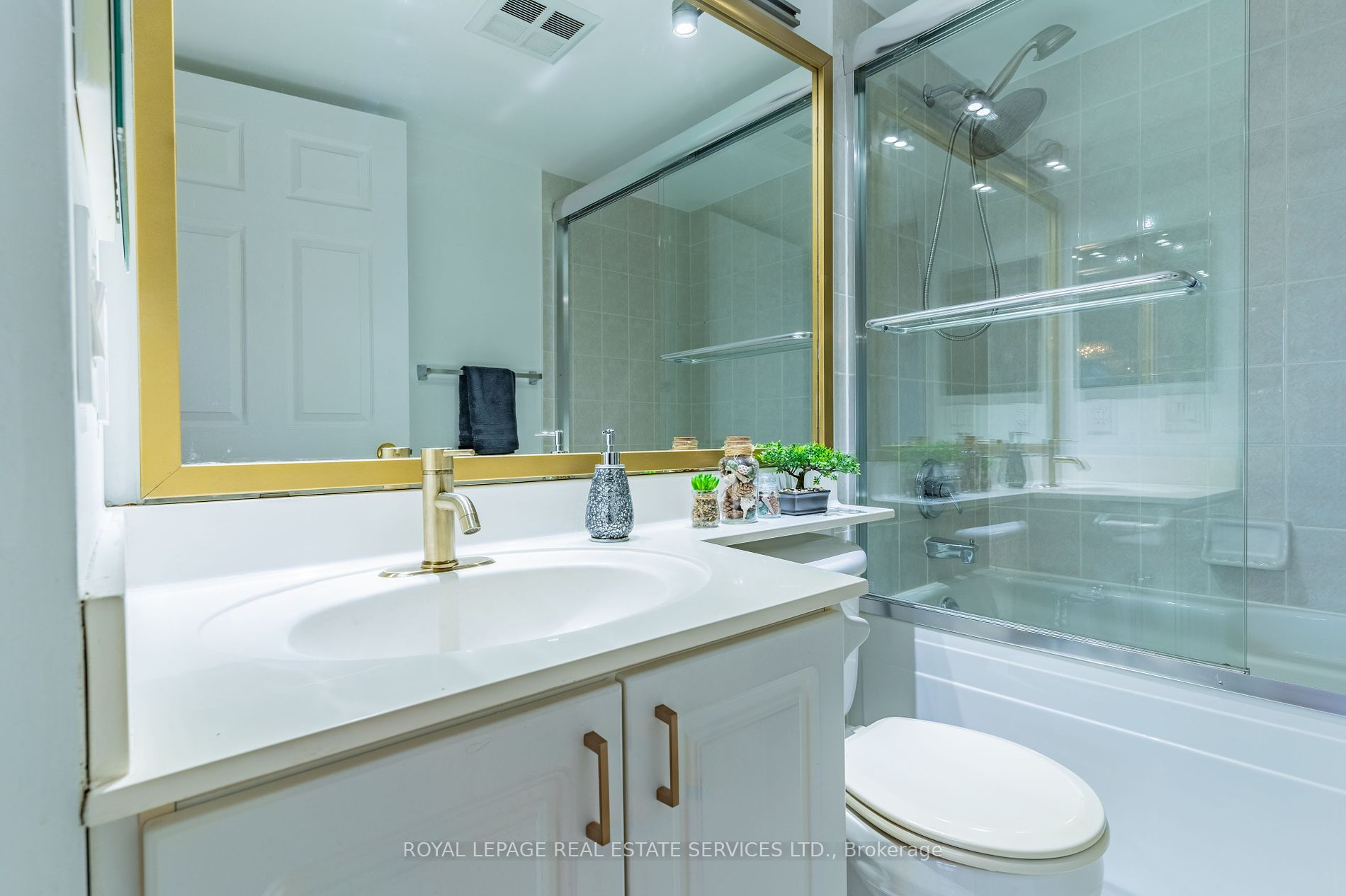 33 Empress Avenue, #2715
