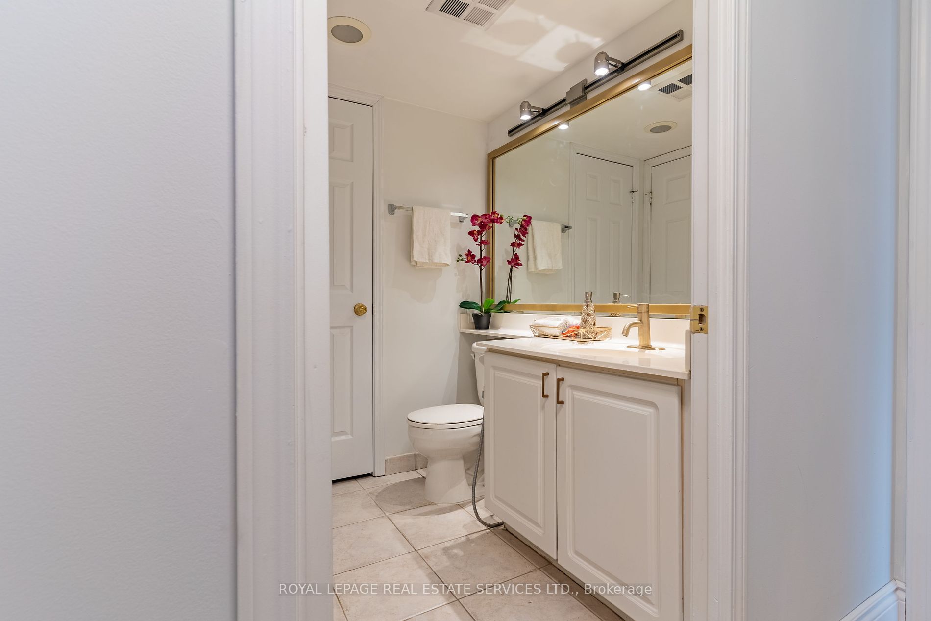33 Empress Avenue, #2715