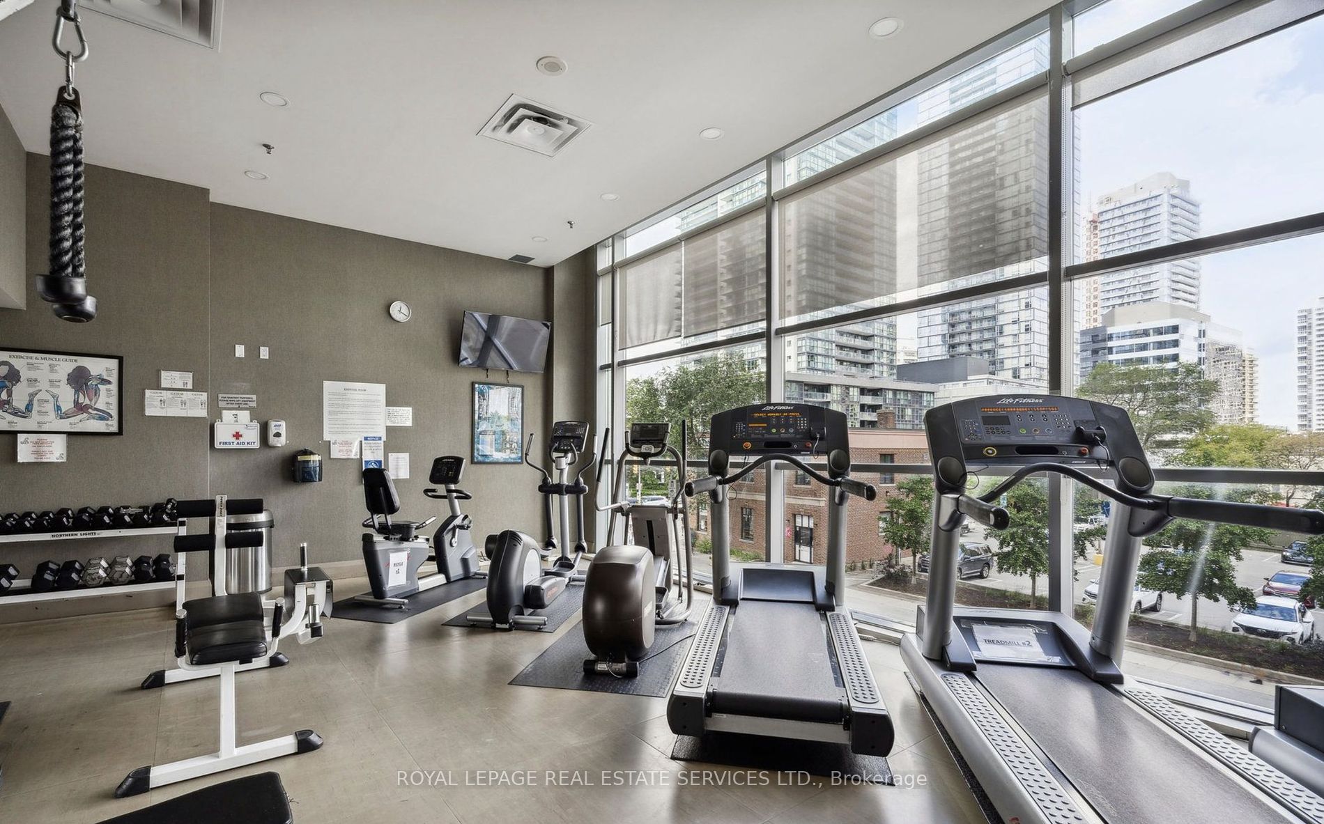 33 Empress Avenue, #2715