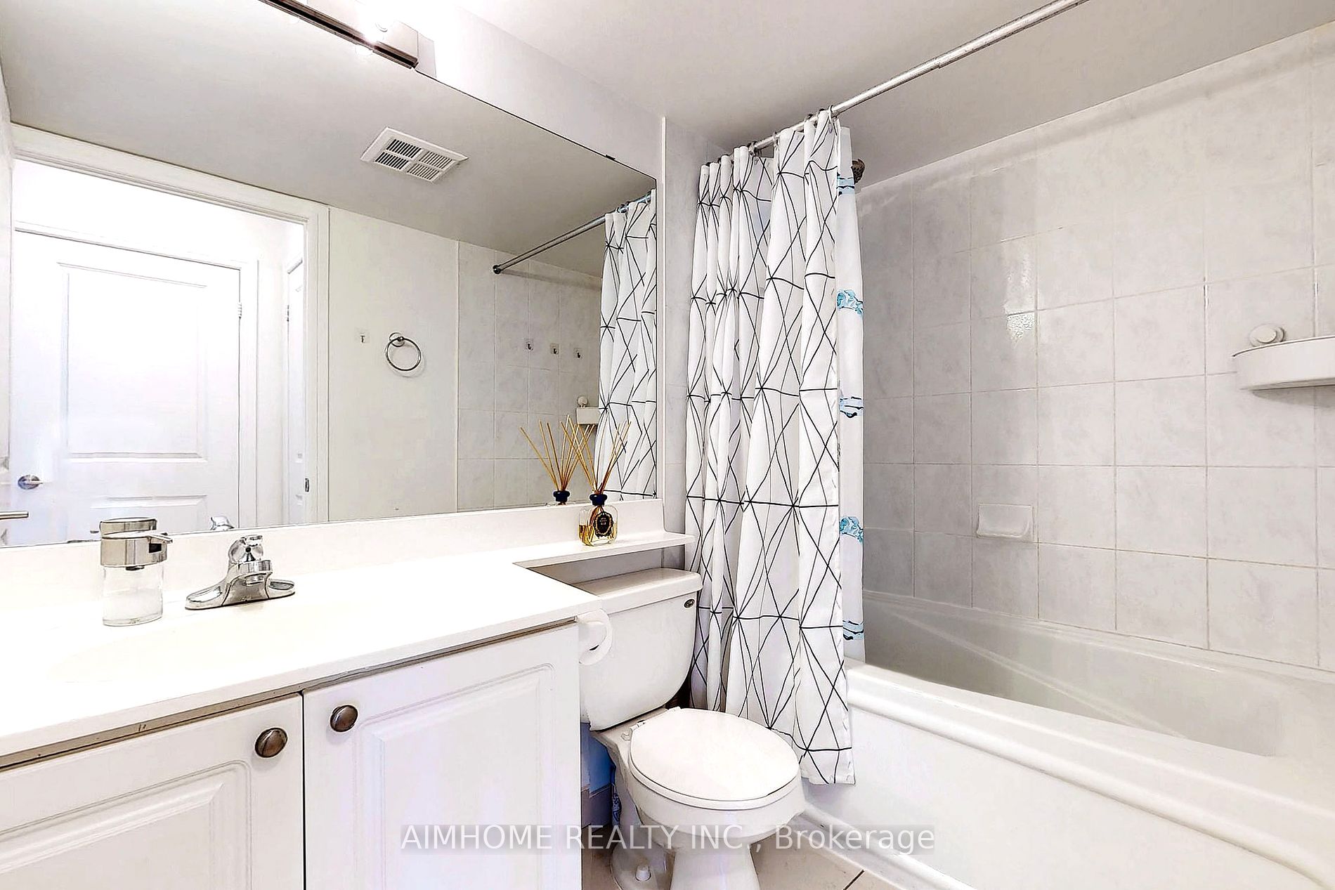 35 Bales Ave, #2509