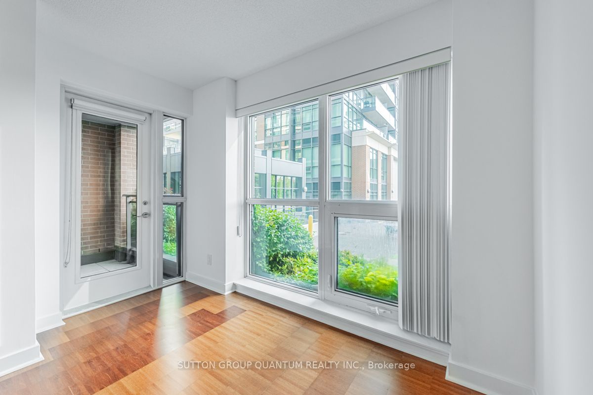 1169 Queen St W, #203