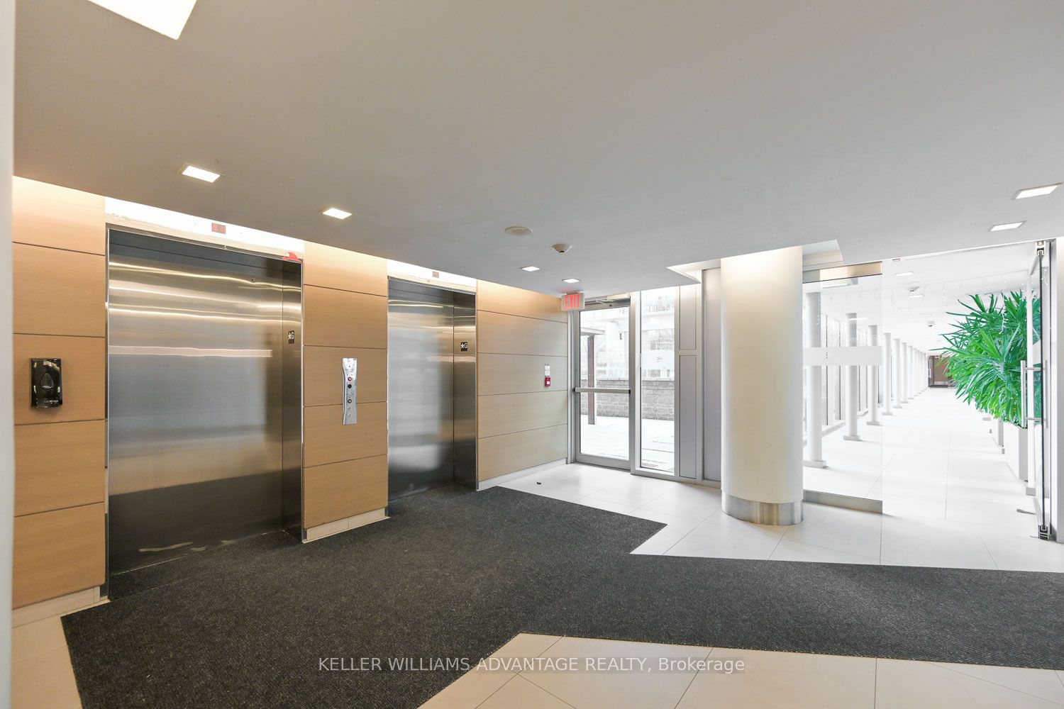 29 Queens Quay E, #616