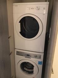 28 Wellesley St E, #405