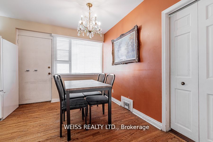 24 Lowesmoor Ave