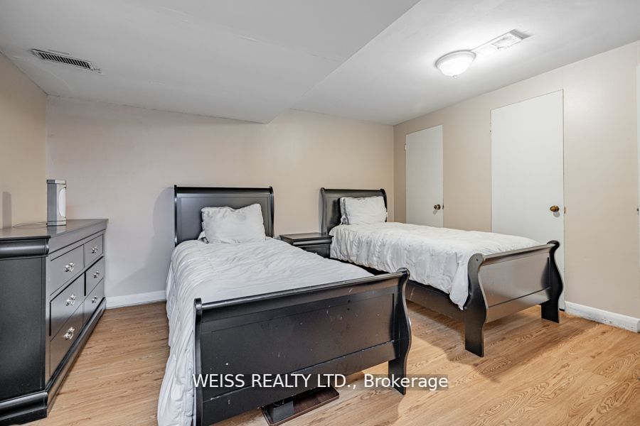 24 Lowesmoor Ave