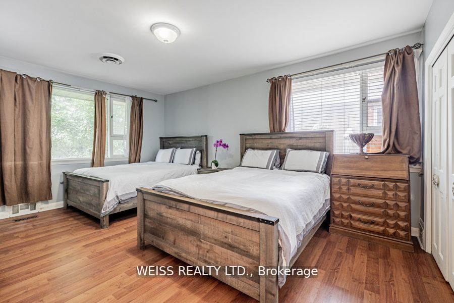 24 Lowesmoor Ave