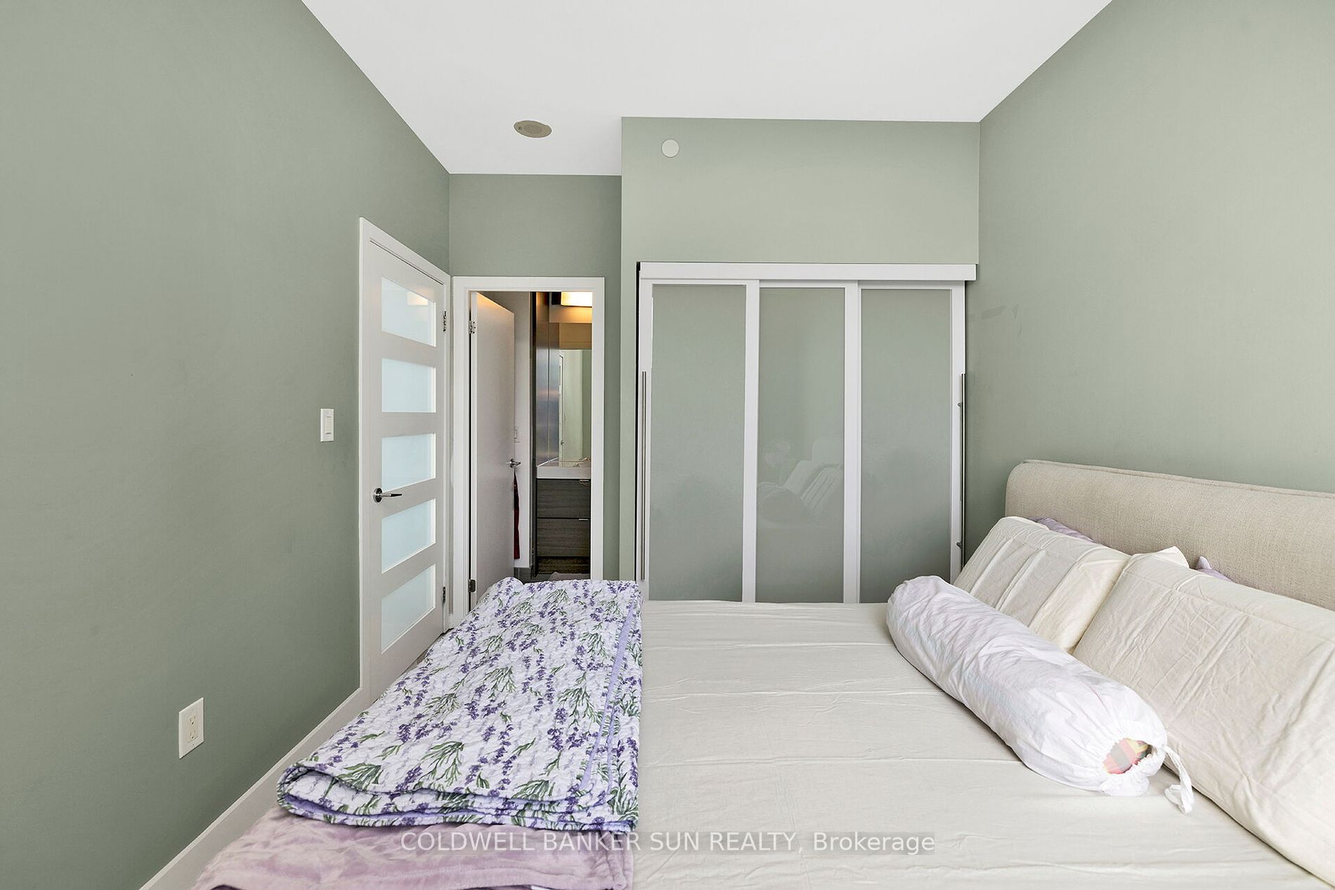 62 Forest Manor Rd, #1909