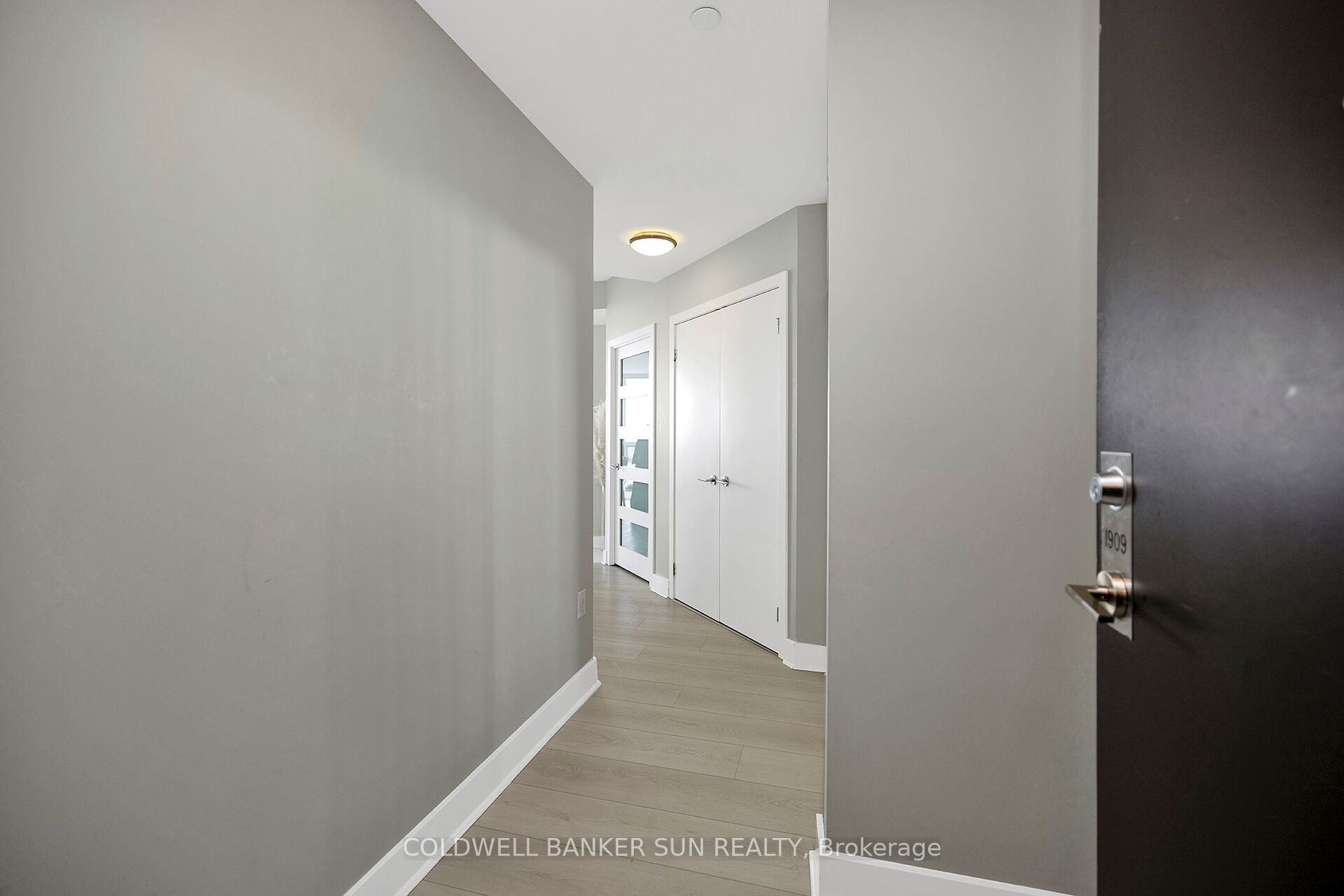 62 Forest Manor Rd, #1909