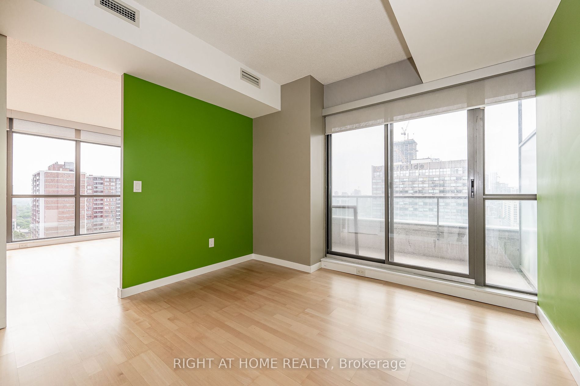 281 Mutual St, #1701