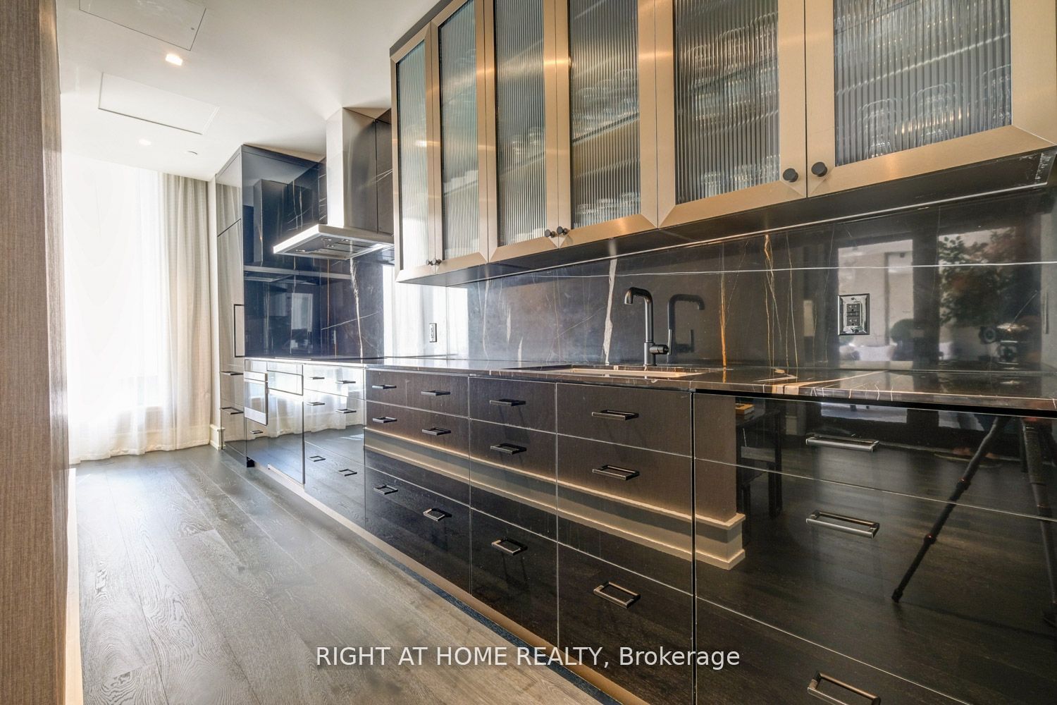 1 Forest Hill Road, #201