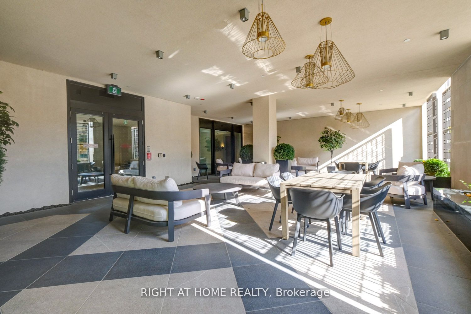 1 Forest Hill Road, #201