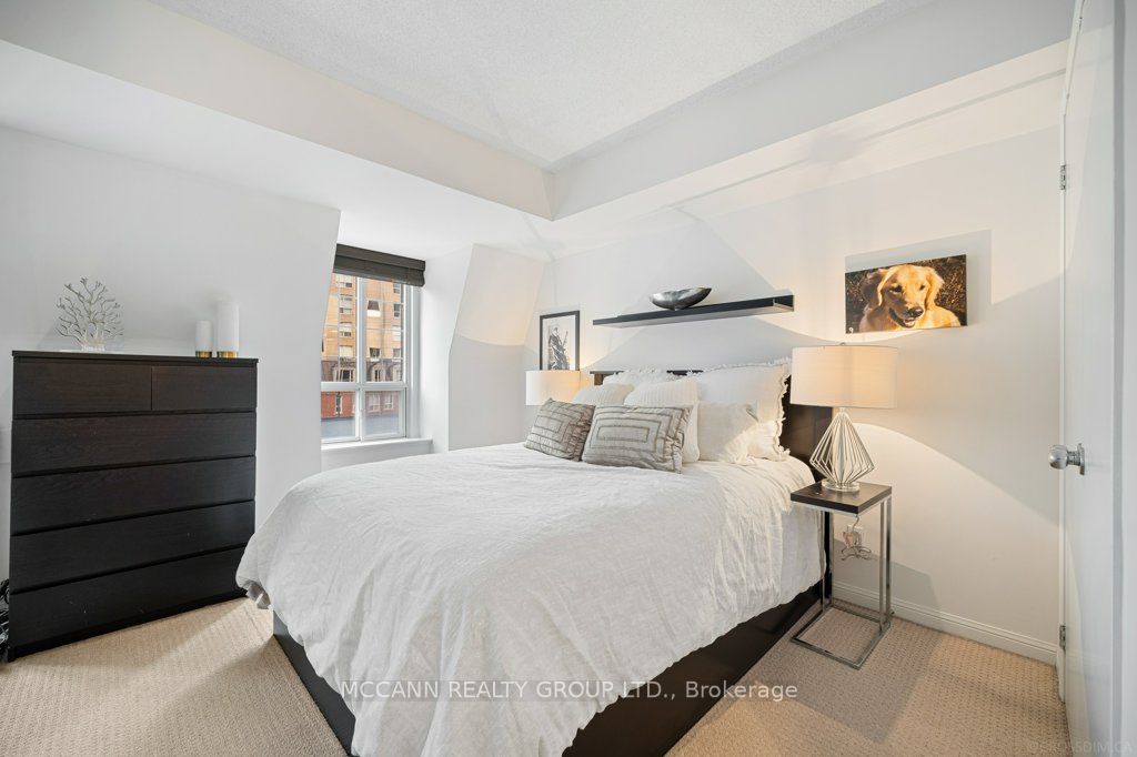 119 Merton St, #402