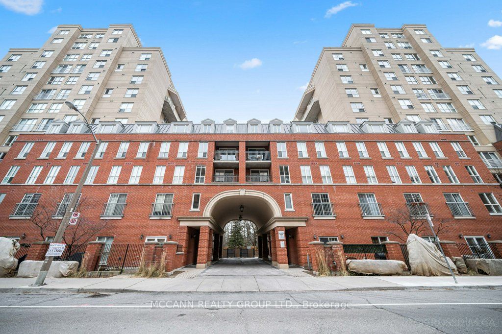 119 Merton St, #402