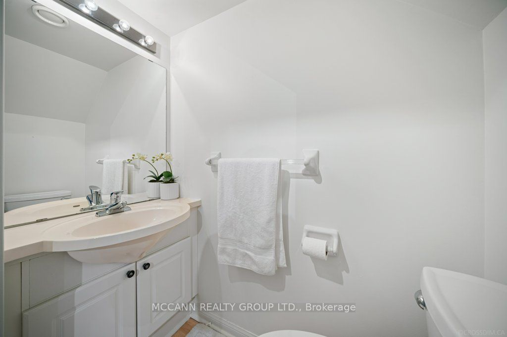 119 Merton St, #402