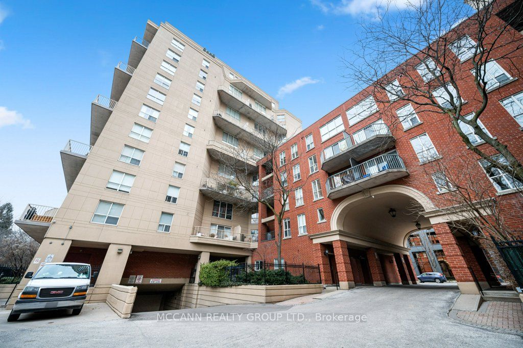 119 Merton St, #402