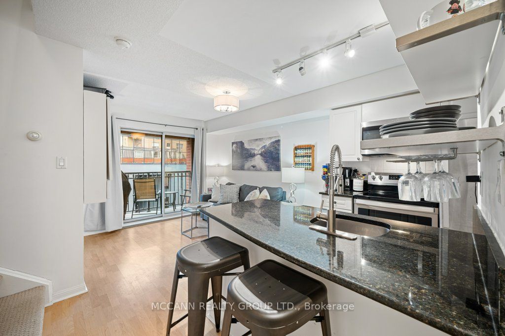 119 Merton St, #402