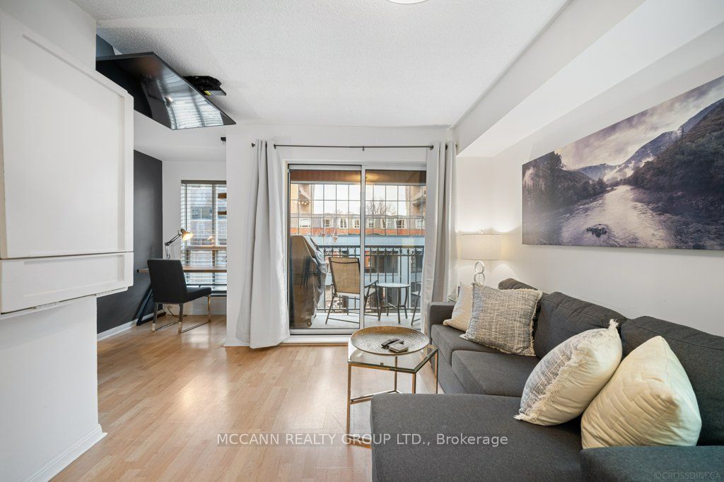 119 Merton St, #402