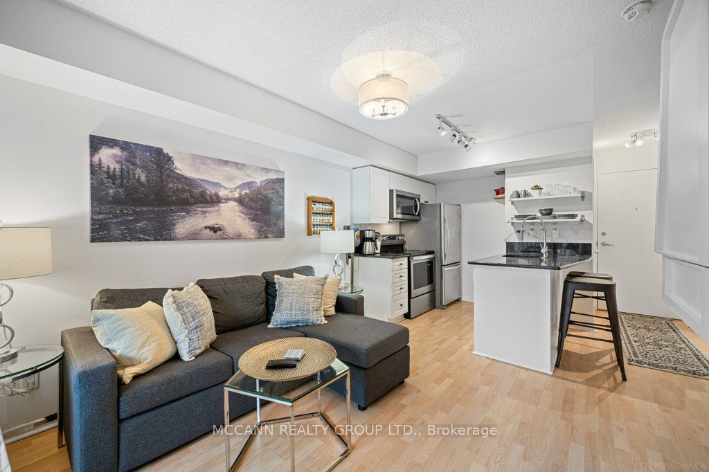 119 Merton St, #402