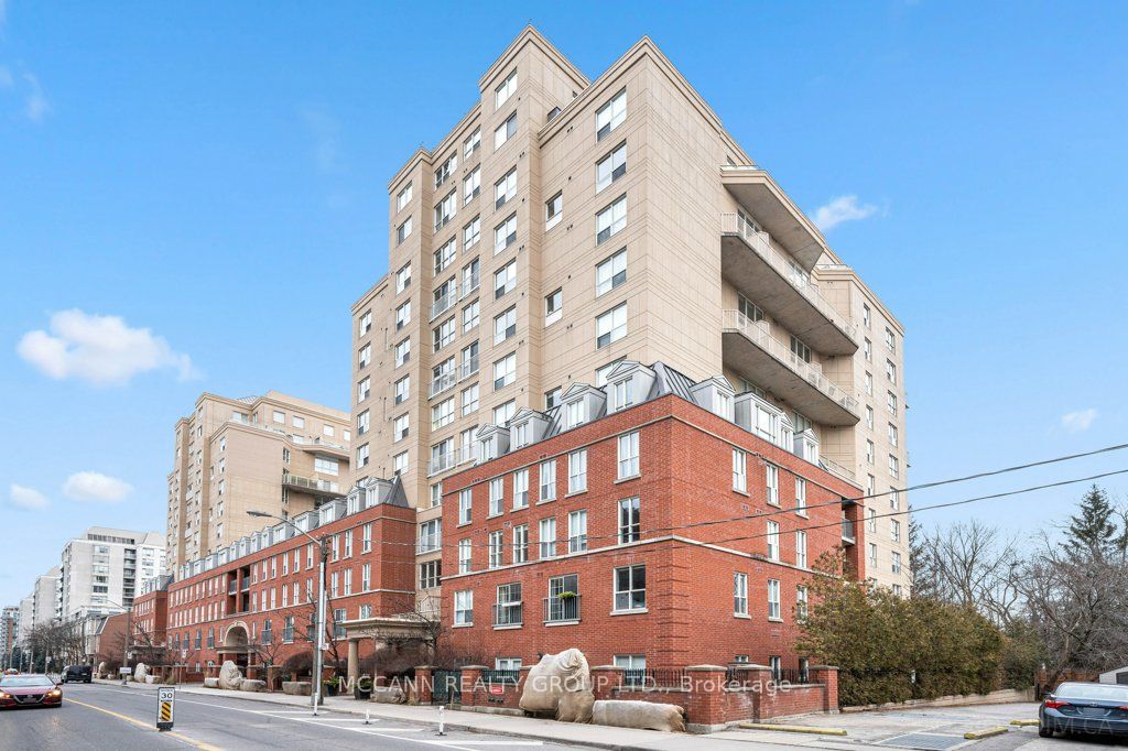 119 Merton St, #402