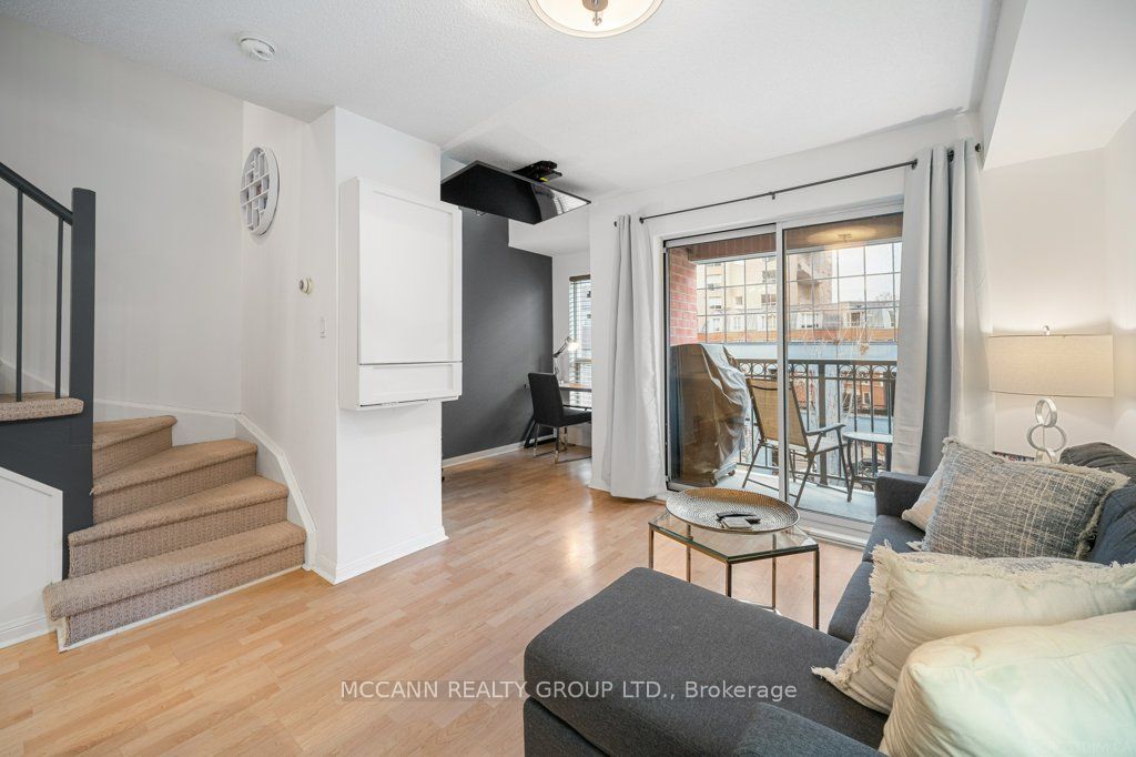 119 Merton St, #402