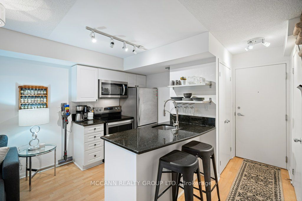 119 Merton St, #402