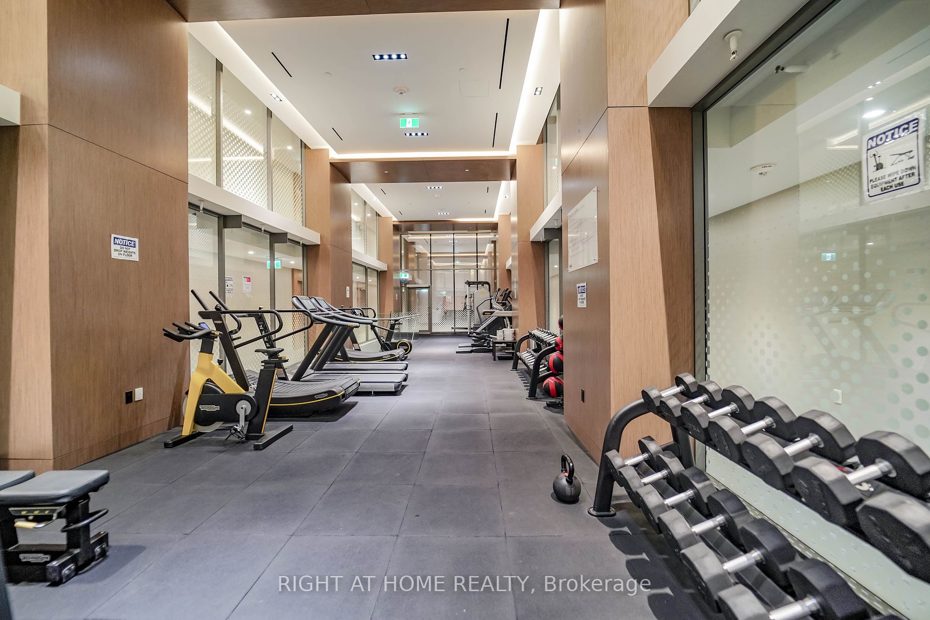 15 Queens Quay E, #707