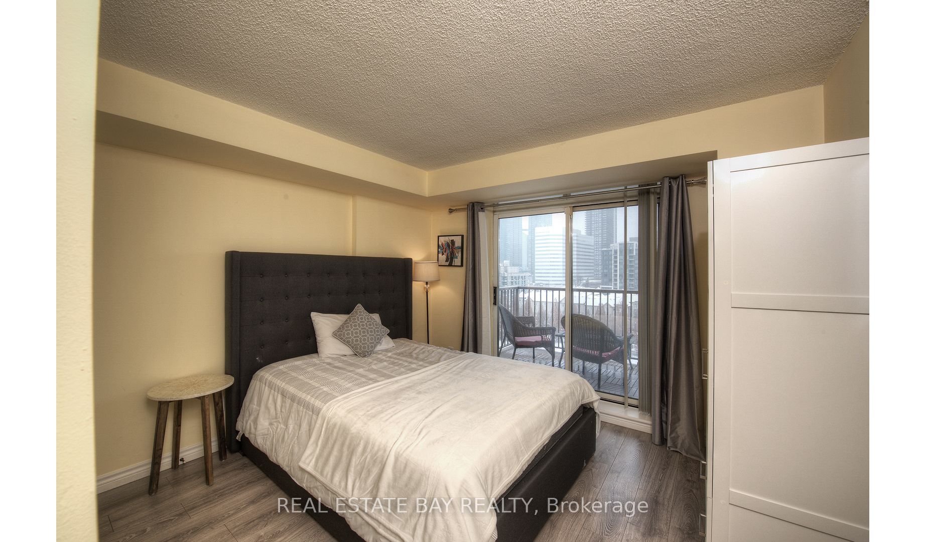 55 Harrison Garden Boulevard #808