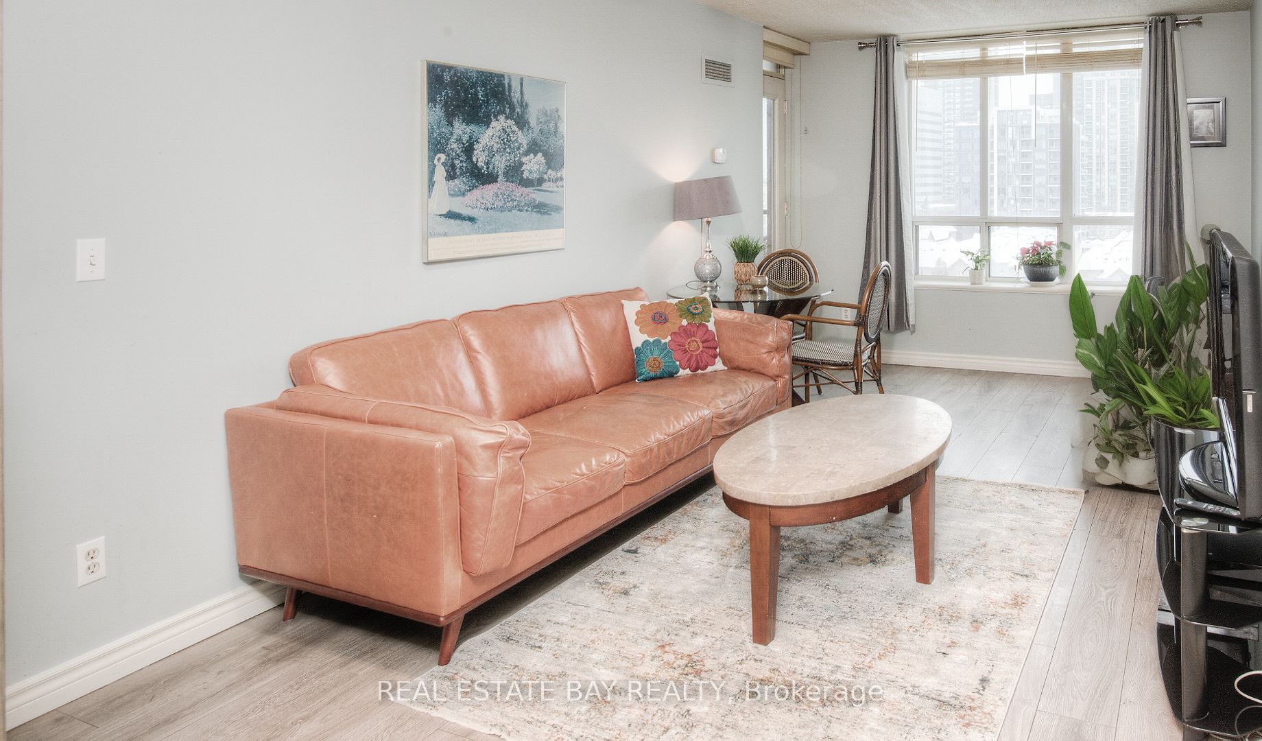 55 Harrison Garden Boulevard #808