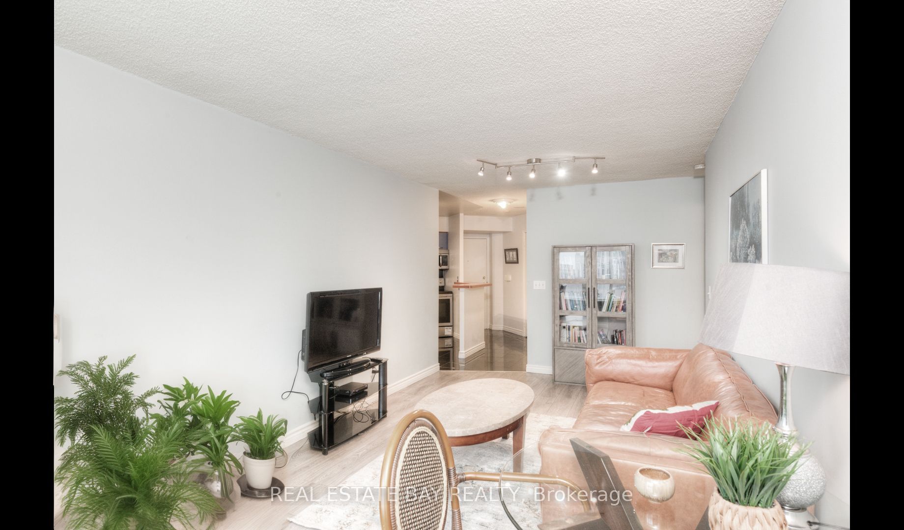 55 Harrison Garden Boulevard #808