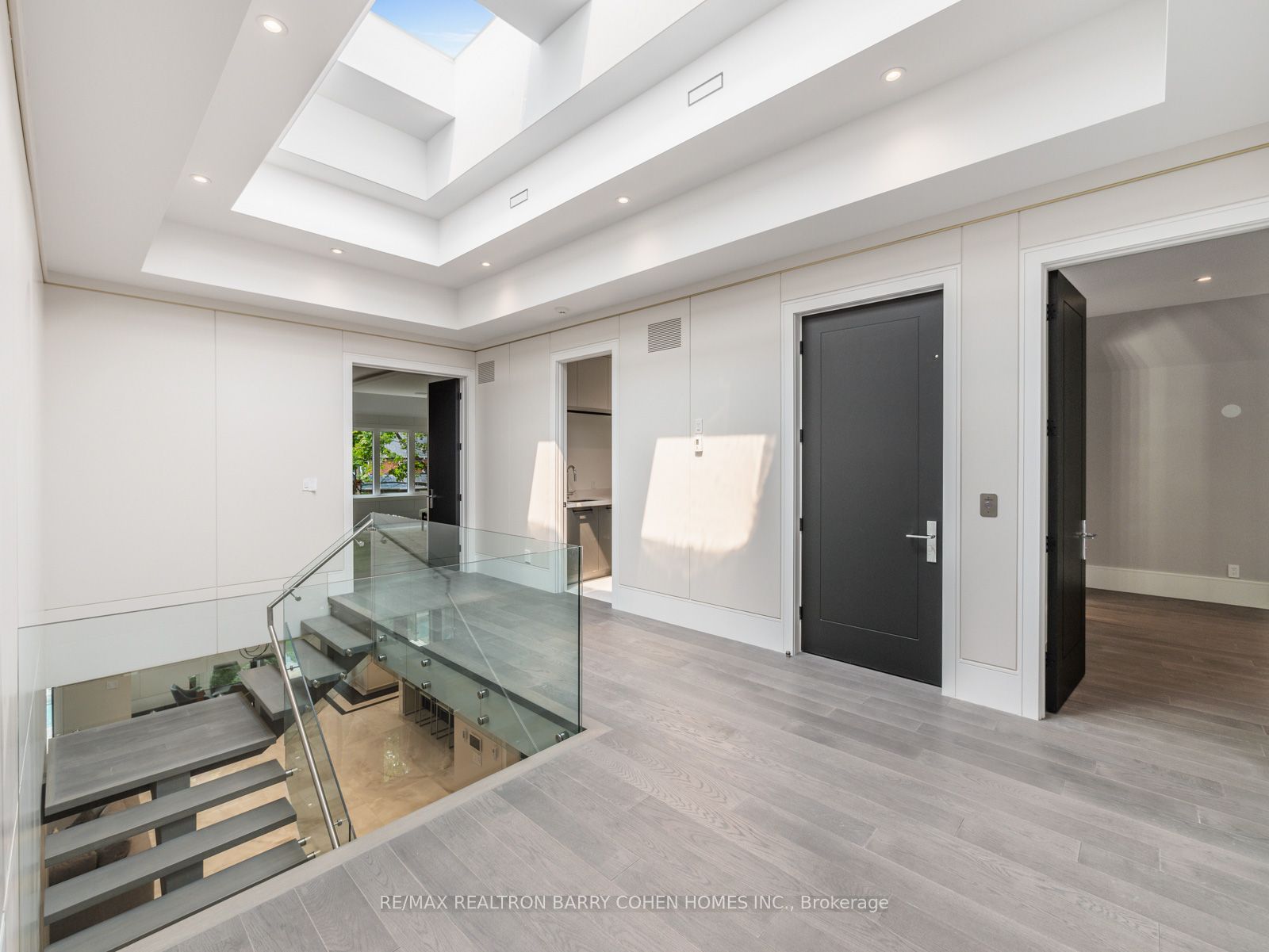 86 Mason Blvd